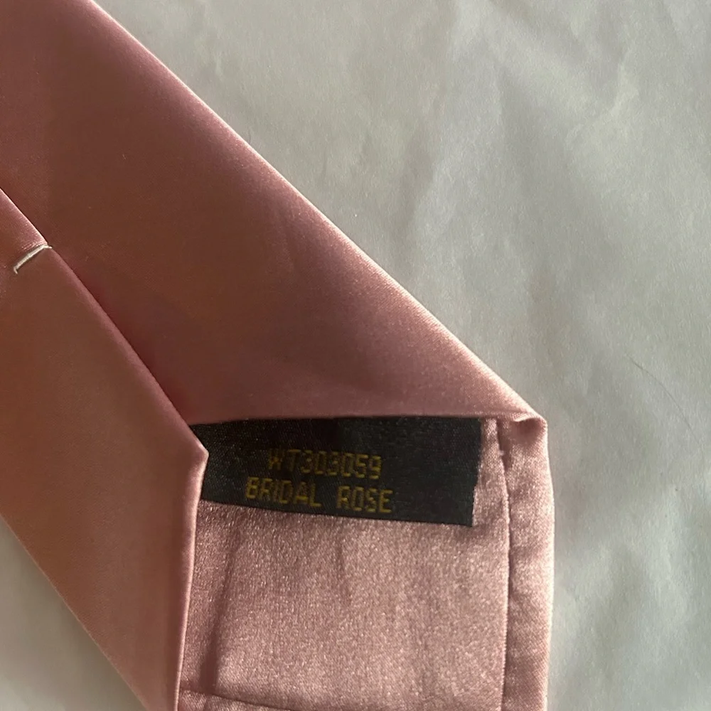 Elite by wildties.com Bridal Rose Silk Tie for Men
